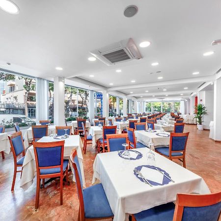 Hotel Zanarini In Centro A リッチョーネ エクステリア 写真