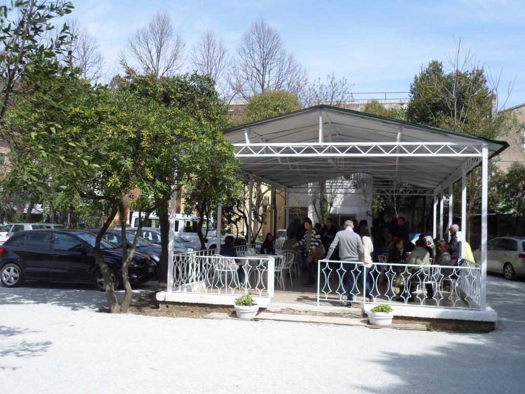 Hotel Zanarini In Centro A リッチョーネ エクステリア 写真